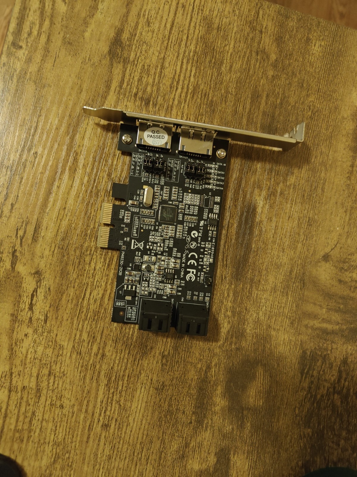 Vantec 4 Channel 6-Port SATA 6Gb/S PCIe RAID Host Card