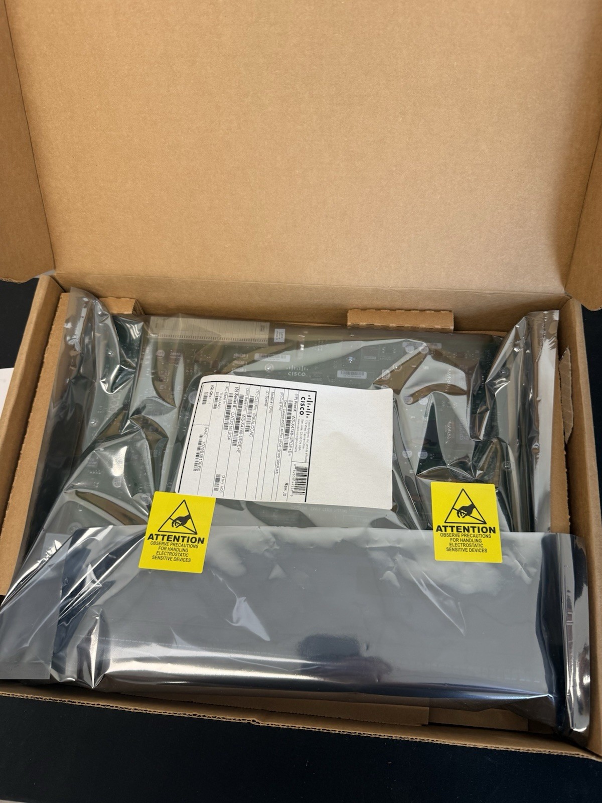 Cisco  Line Card (WS-X4748-RJ45V+E) 48-Ports-Ports Rack-Mountable Switch