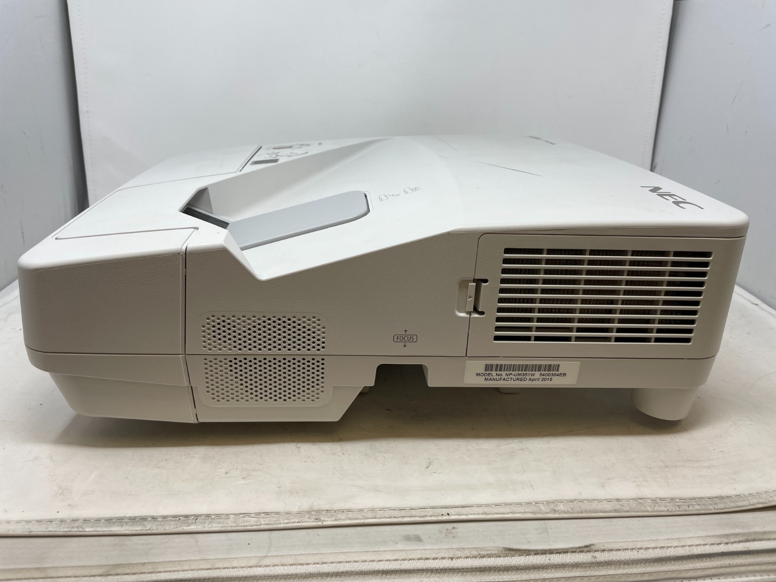 REPAIR UNIT: NEC NP-UM351W Ultra Short Throw 3LCD Projector - 820 Lamp Hours