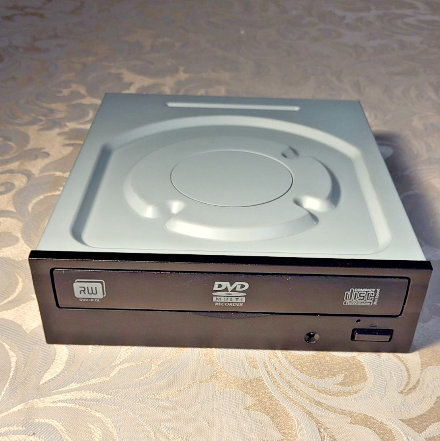 Lite-On iHAS124-14 EU Internal DVD/CD Rewritable Drive SATA 24x Writer Burner