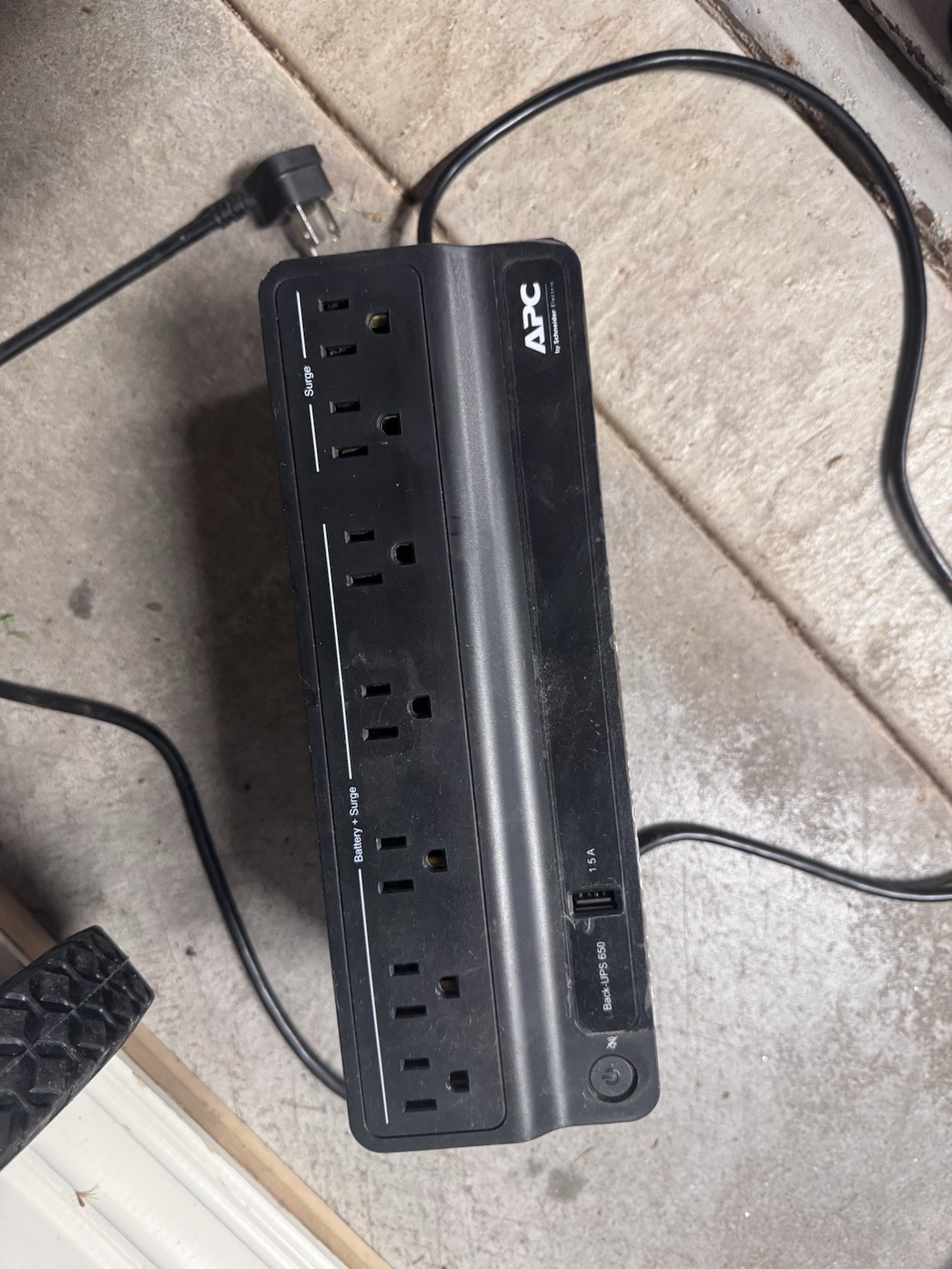 APC Back-UPS 450 Surge Protector Battery Backup