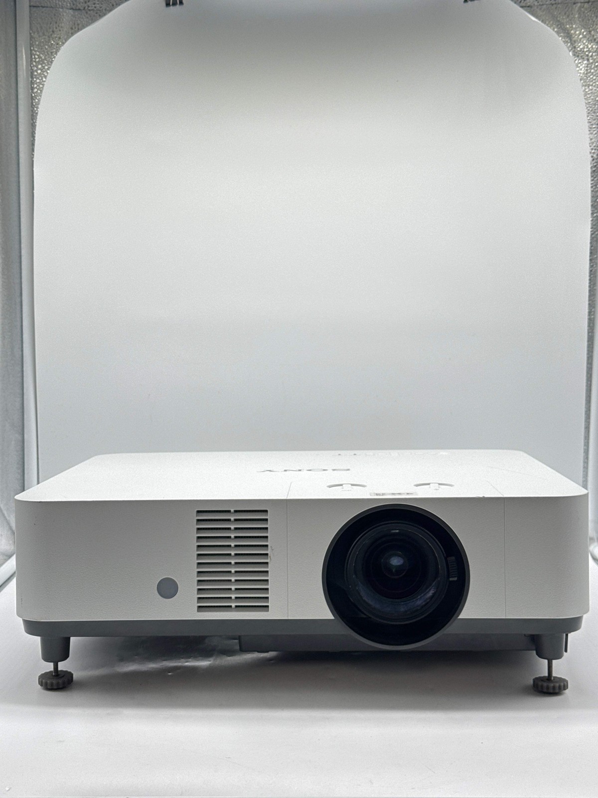 Sony VPL-PHZ61 WUXGA 3LCD Laser Projector 6000 Lumens HDMI - Used