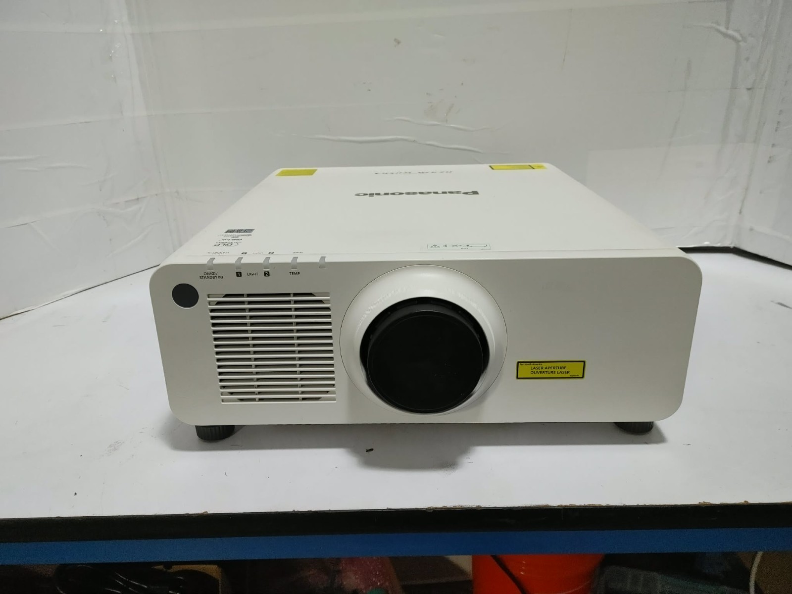 Panasonic PT-RZ970 RZ970W WUXGA Laser Projector 9400 Lumen 3G-SDI HDMI Zoom Lens