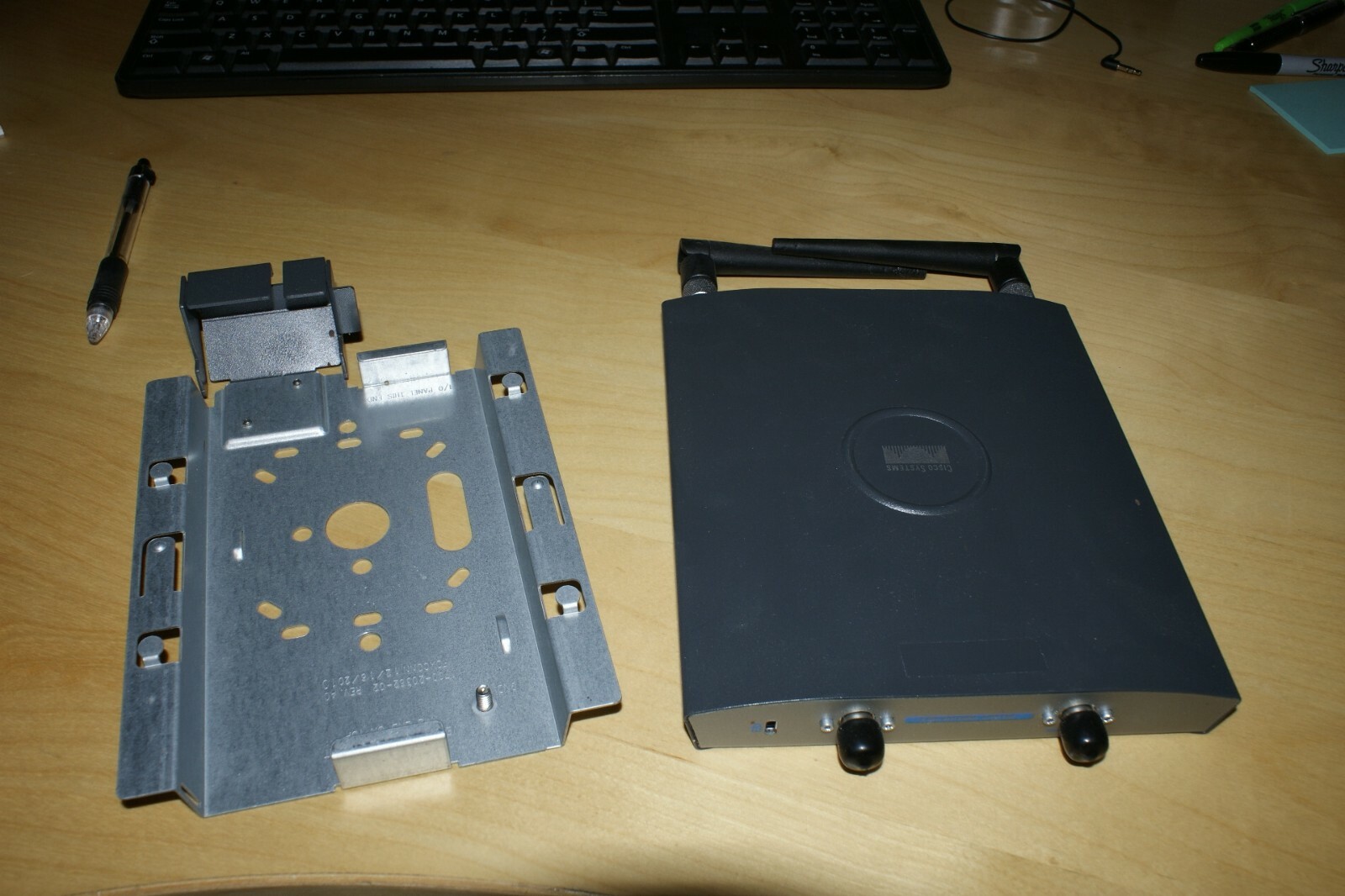 Cisco AIR-AP1242AG-A-K9 Aironet Wireless Access Point & Power Injector PWRINJ3