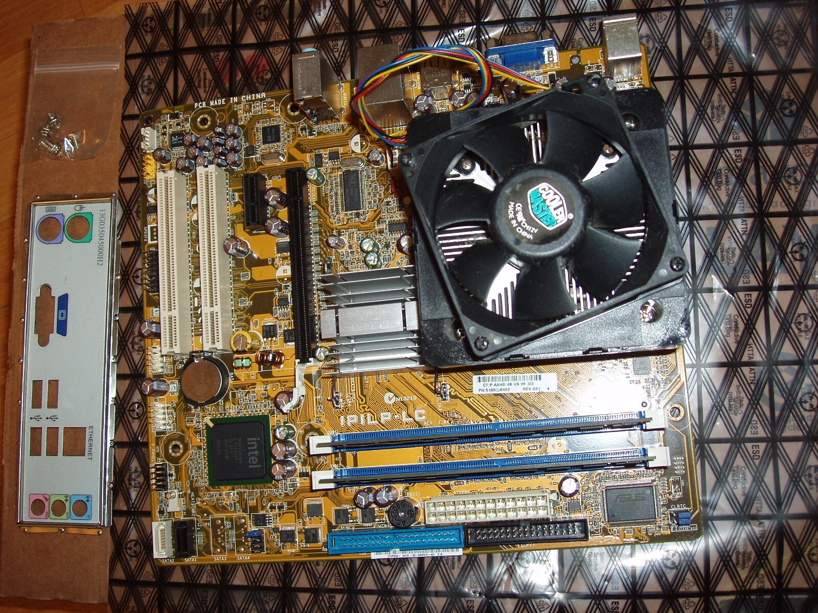 HP Compaq SR5350F IPILP-LC Motherboard 5189-0462+Dual-Core E5800 3.20 Ghz + 2GB