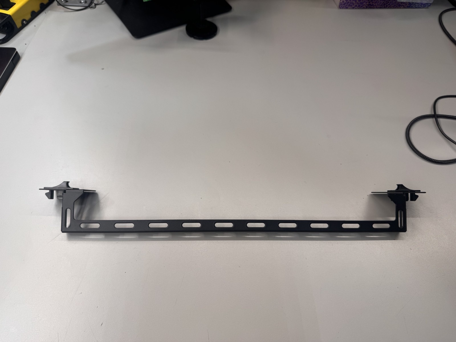 Middle Atlantic FWD-LB-2A - (Single Piece)