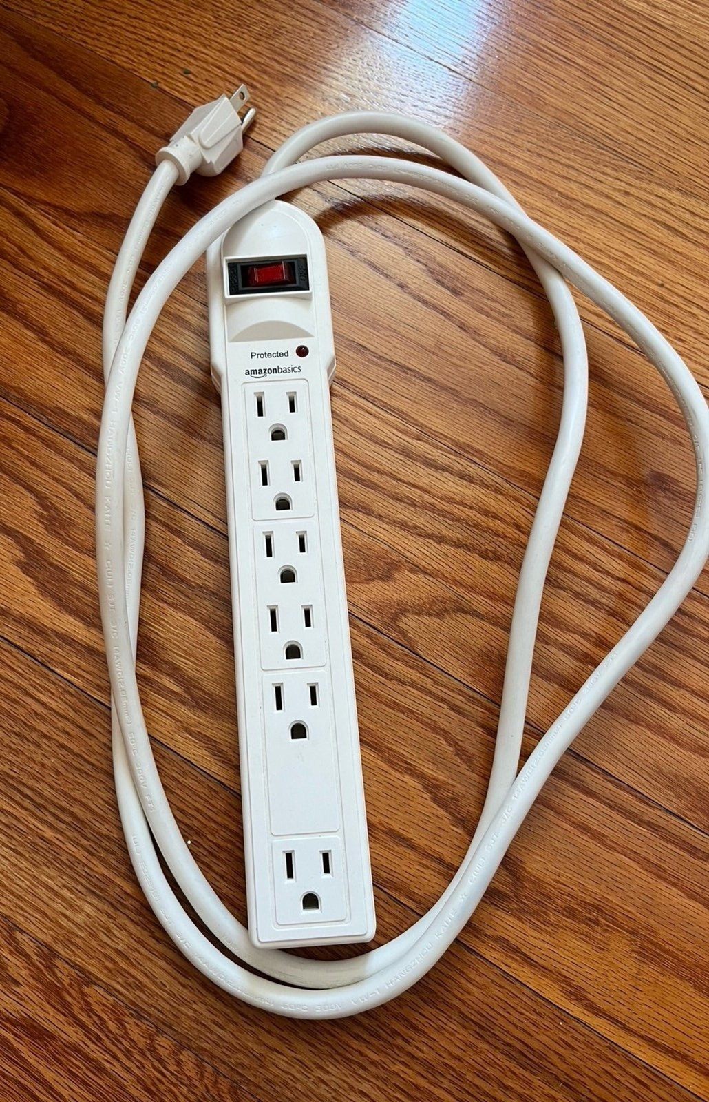 Amazon Basics Surge Protector Power Strip, 6-Outlet, 6ft Extension Cord, White