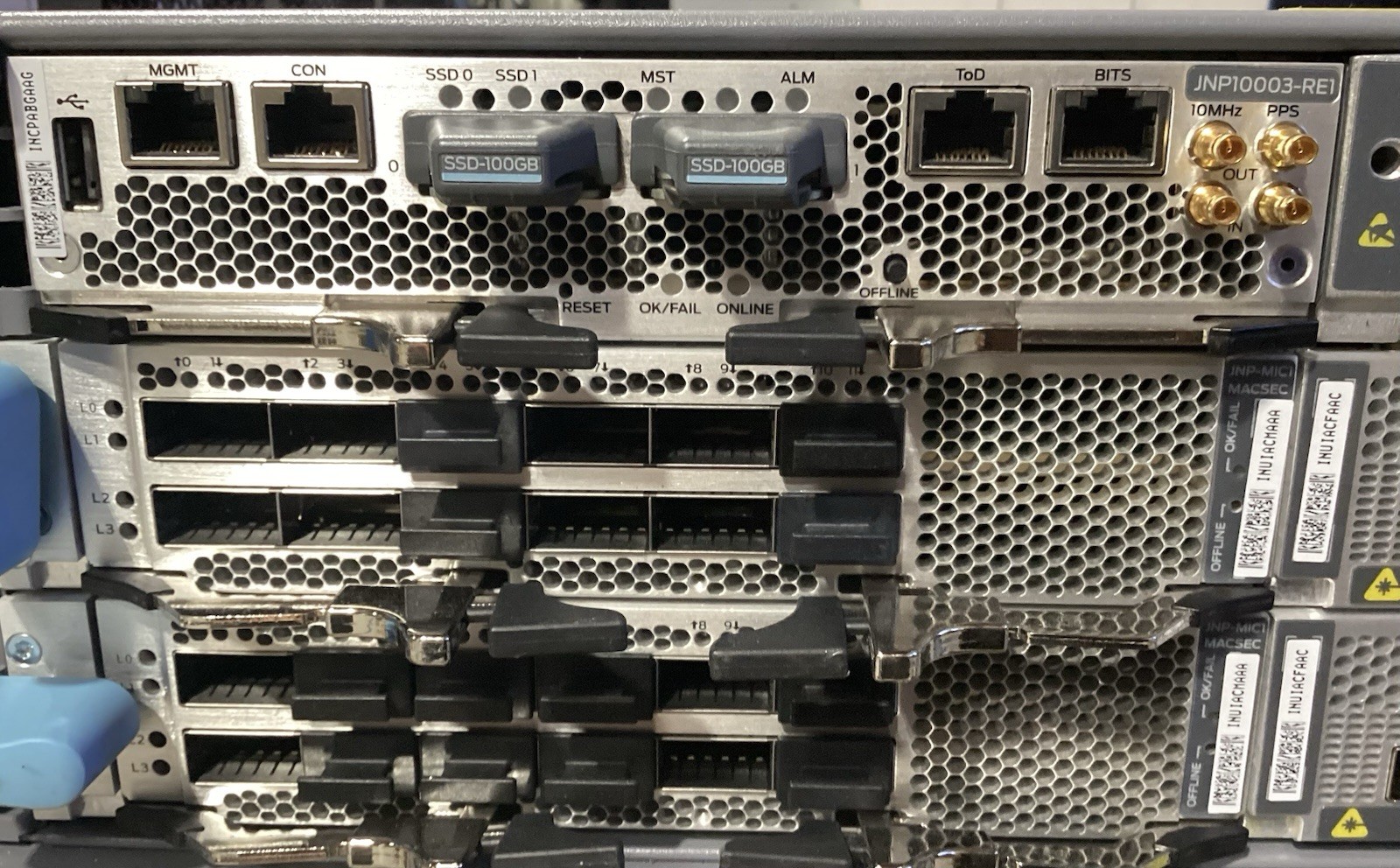 Juniper MX10003 JNP10003 Router x2 JNP10003-LC2103 x2 JNP-MIC1 MACSEC