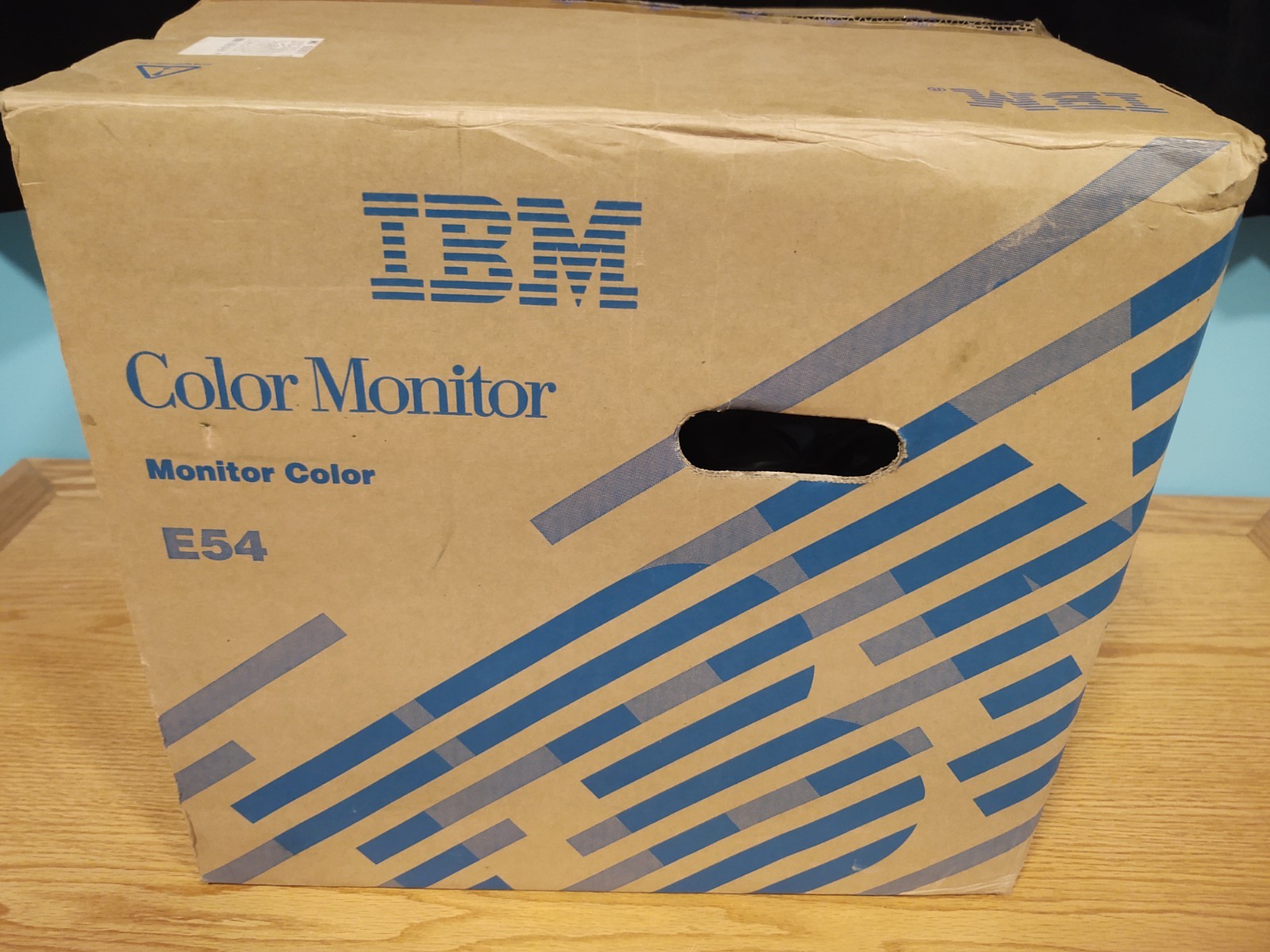 2003 IBM 14" E54 CRT Monitor New Open Box