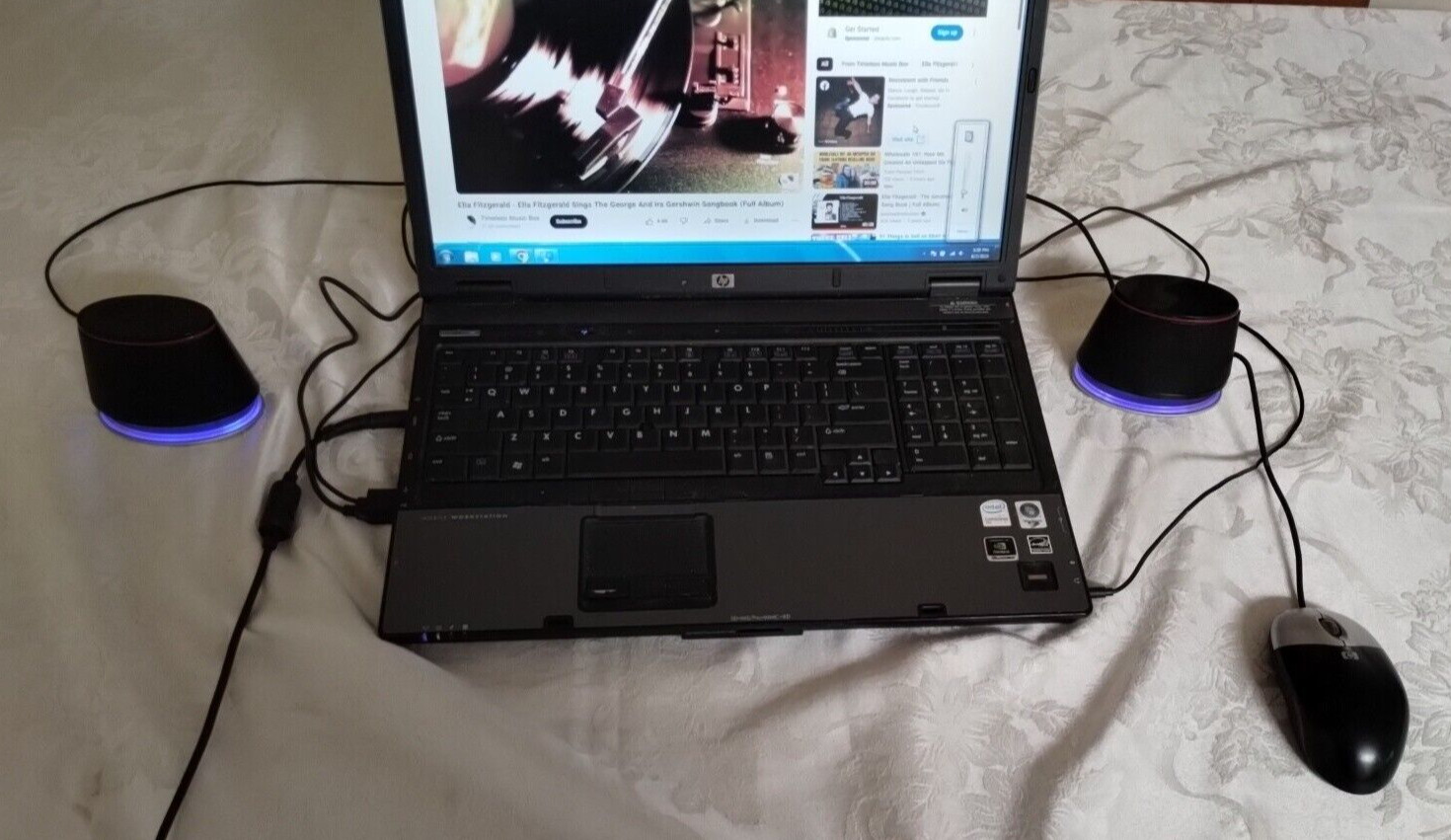 Sanyun Computer Speakers, 5W x 2, Deep Bass in Small Body Cool Blue Light