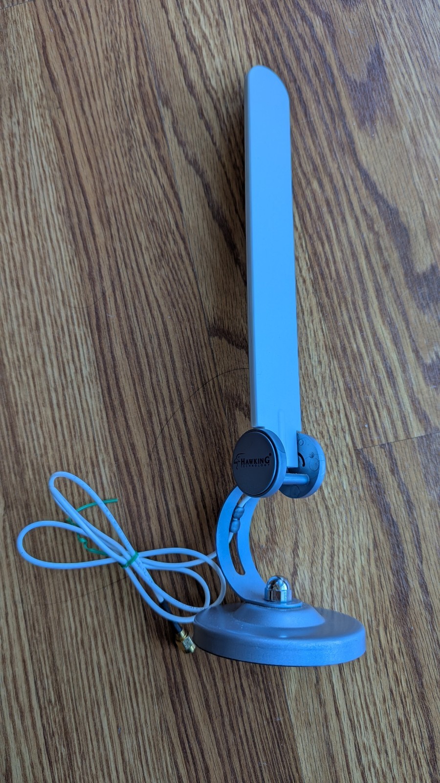 Hawking Technology Hi-Gain Omni-Directional 2.4GHZ WiFi 6dBi Wireless Antenna¹⁹