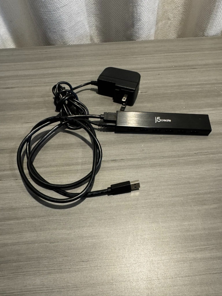 j5create 7-Port Powered USB Hub 3.0