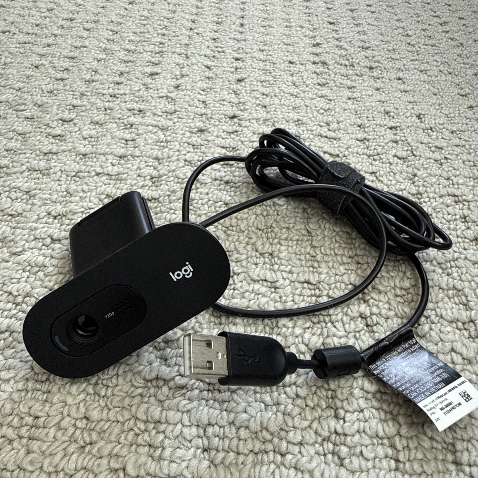 LOGITECH 860-000581 (barely used, clean)