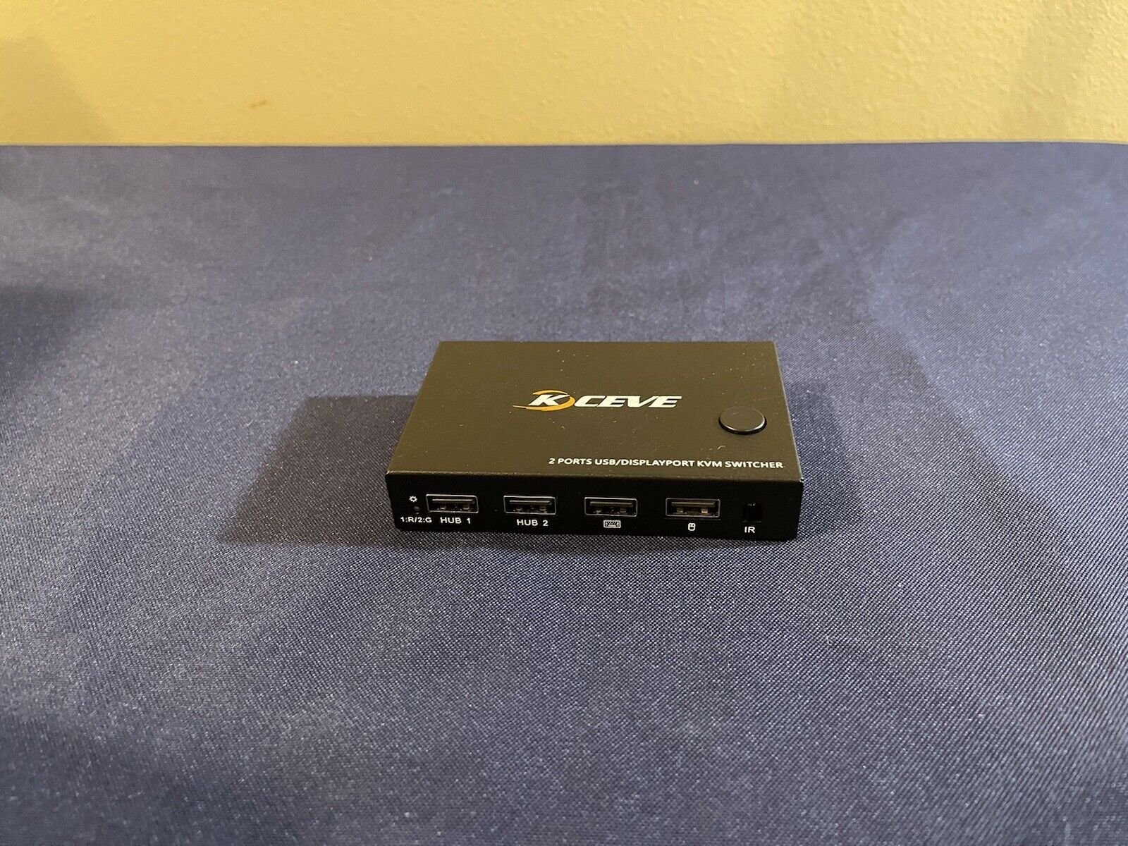 KCEVE HDMI KVM Switch, 2 Port USB and HDMI 4K@60Hz Switch Adapter Box for 2 Comp