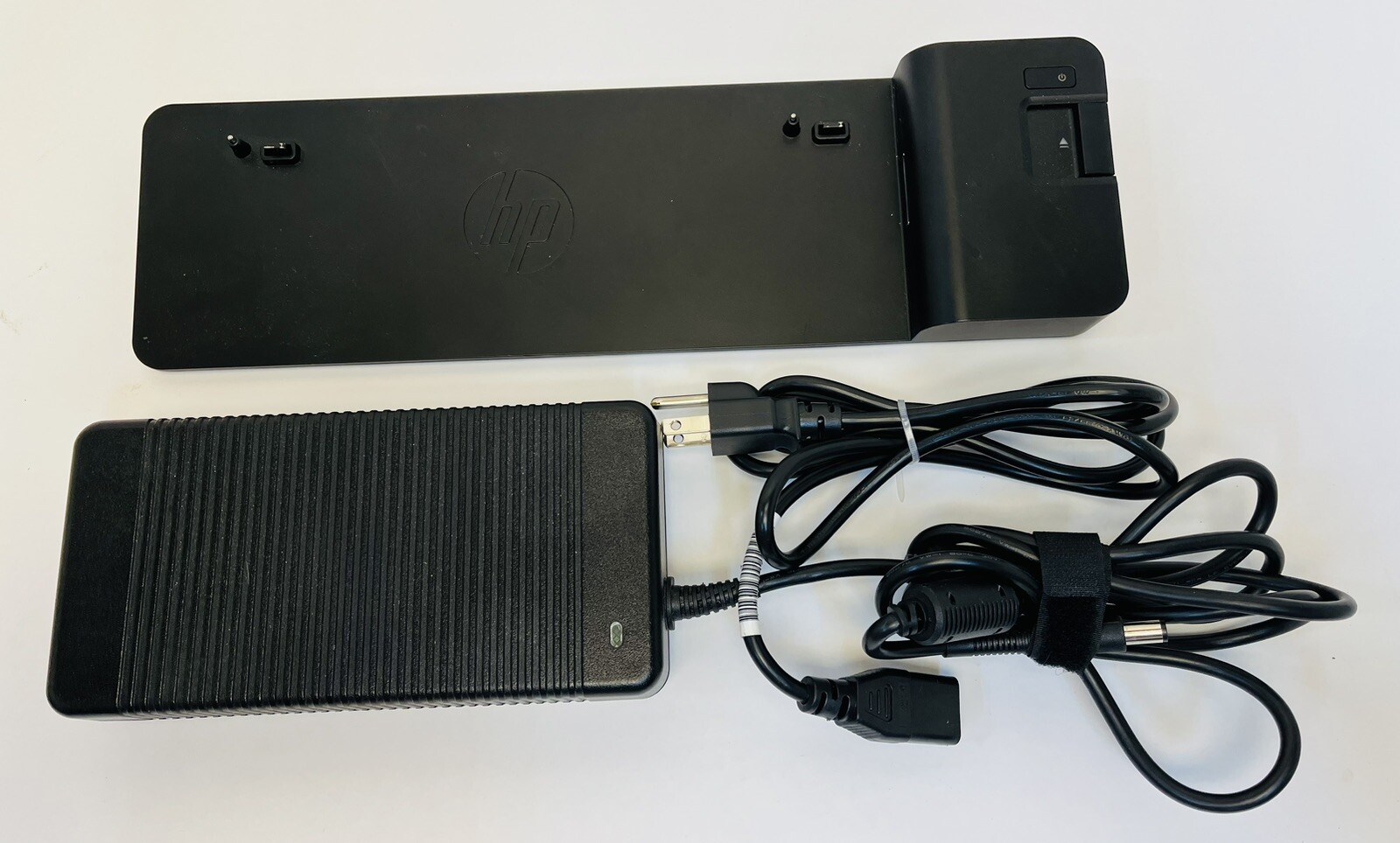 HP 2013 UltraSlim Docking Station w/ 230W OEM Adapter  [D9Y32AA#ABA] HSTNN-DA12