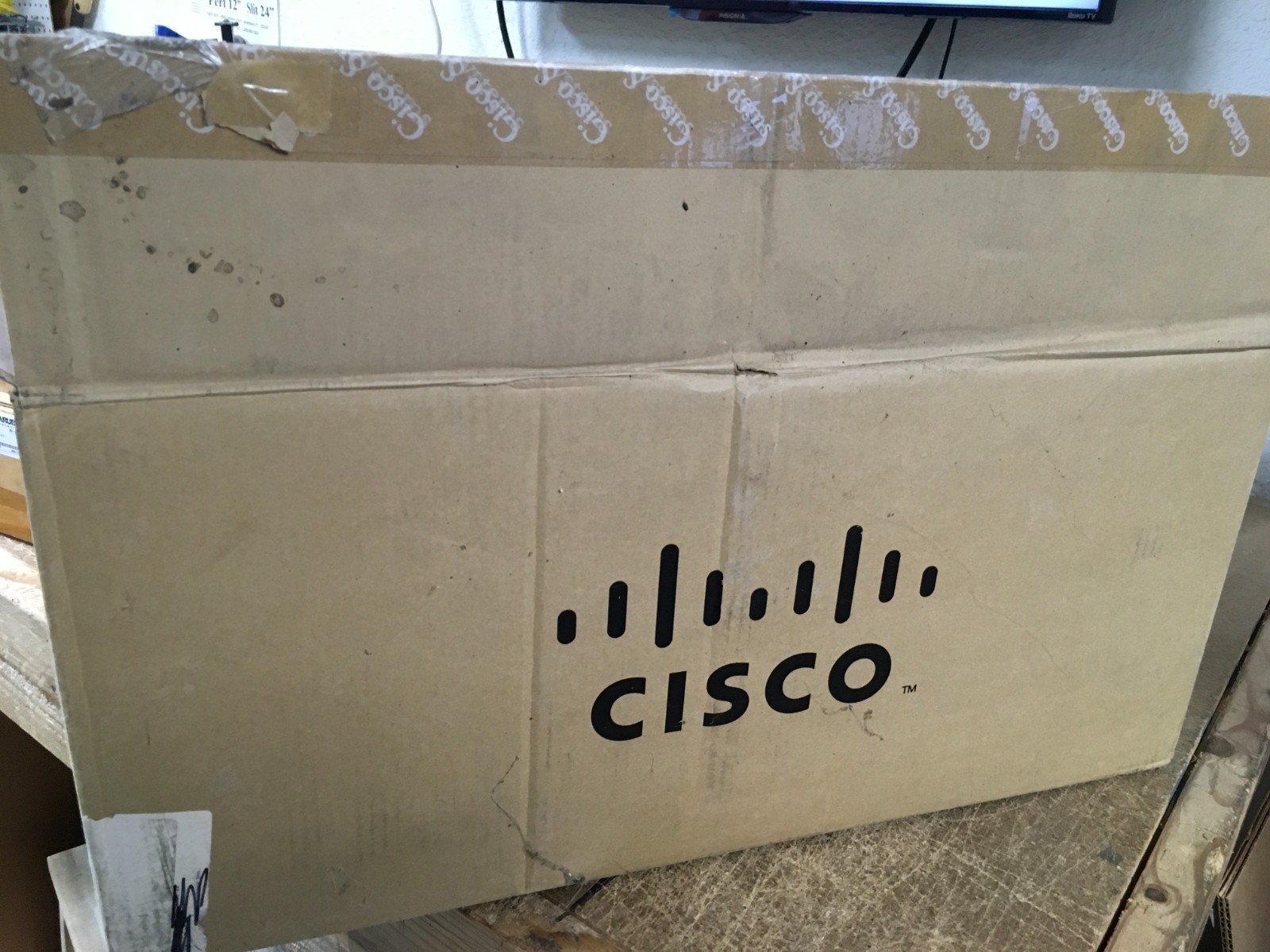 New Cisco CP-MCHGR-7921G-BUN with power supply, hardware Multi Charger