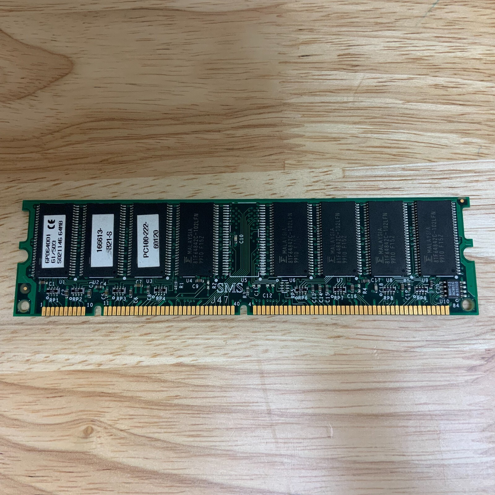 Infineon 128MB SDRAM HYS64V8300GU-8 PC100-222-620 DIMM Module 8Mx64 CL2