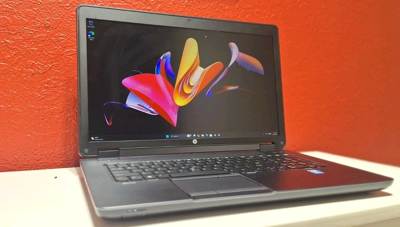 HP ZBook 17" G2 i7-4710MQ 2.5GHz 16GB RAM K2200M 2GB  1TB HDD W11pro 