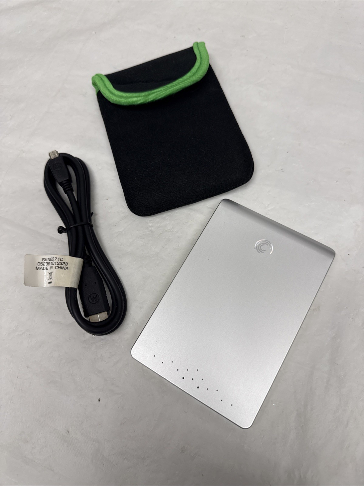 Seagate FreeAgent Go 500GB USB 2.0 External Hard Drive 9ZA2AH-502