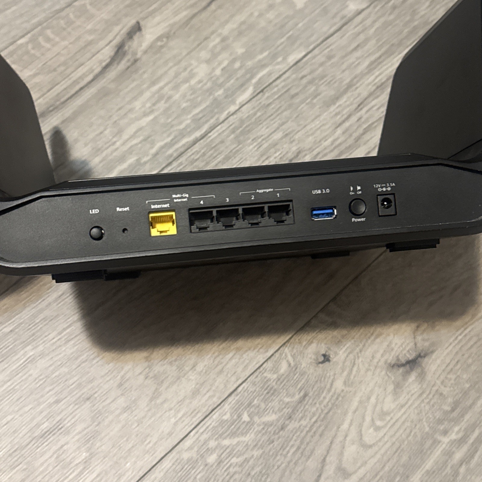 Netgear Nighthawk RAX70 AX8 8-Stream Tri-Band AX WiFi Router  Works