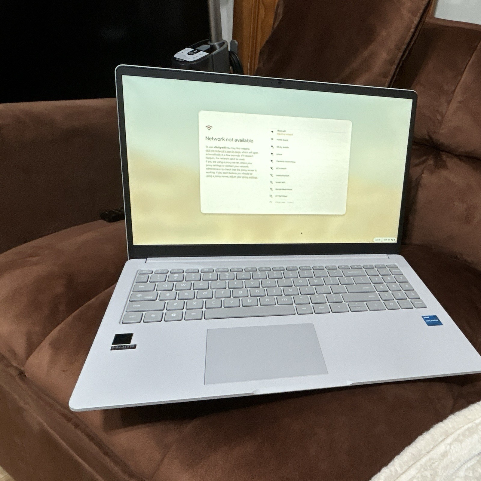 ASUS Chromebook 15.6" Silver Laptop Intel Core i3 Chrome OS HDMI