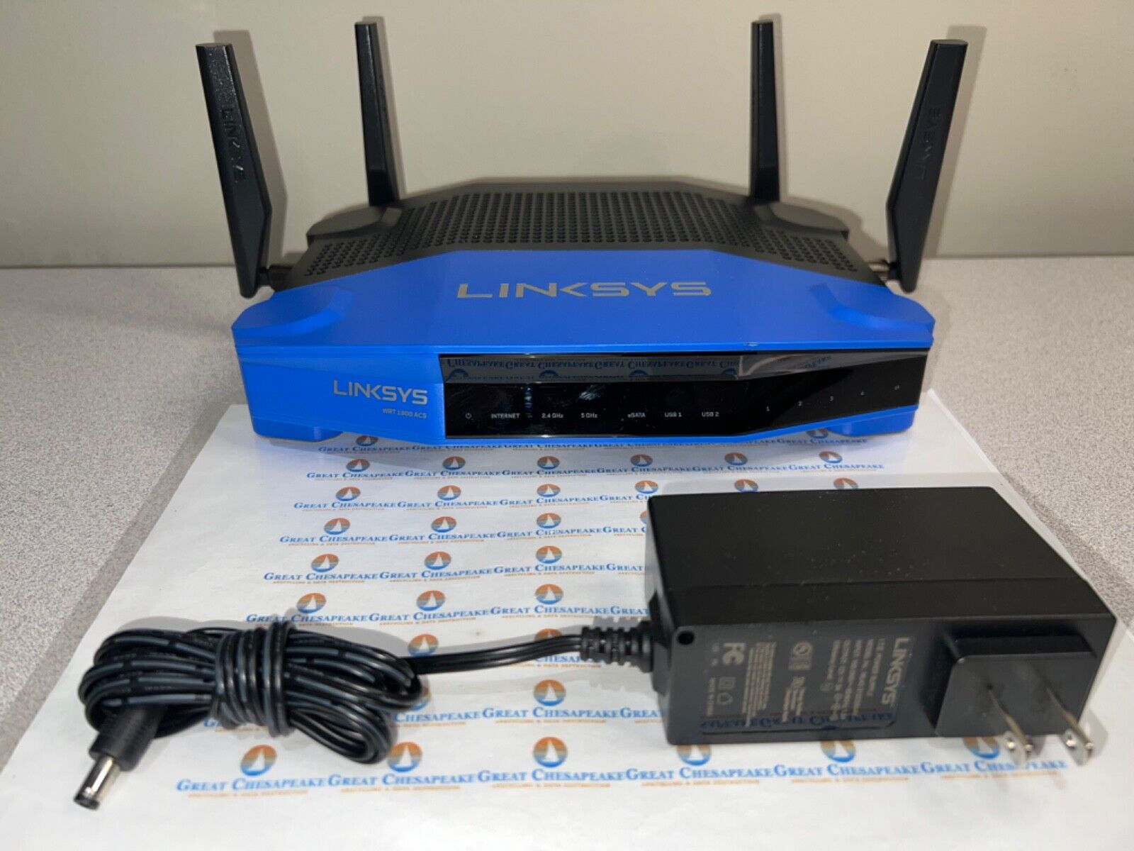 Linksys WRT1900ACS V2 Dual Band Ultra-Fast Wireless WiFi Router w/Antennas & AC