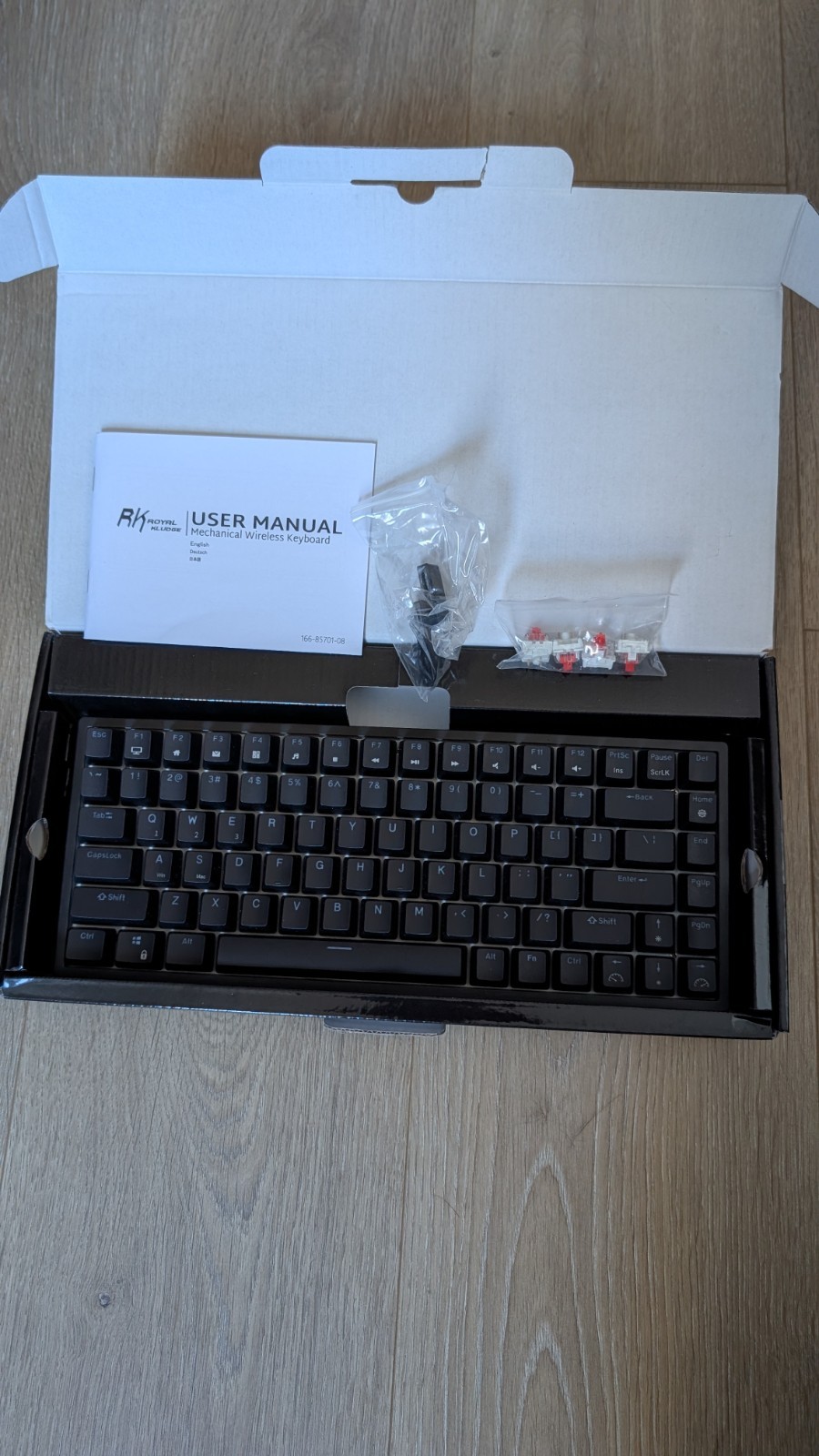 Open Box Royal Kludge RK84 Tri Modes Red Switch 75% - Missing USB Cable