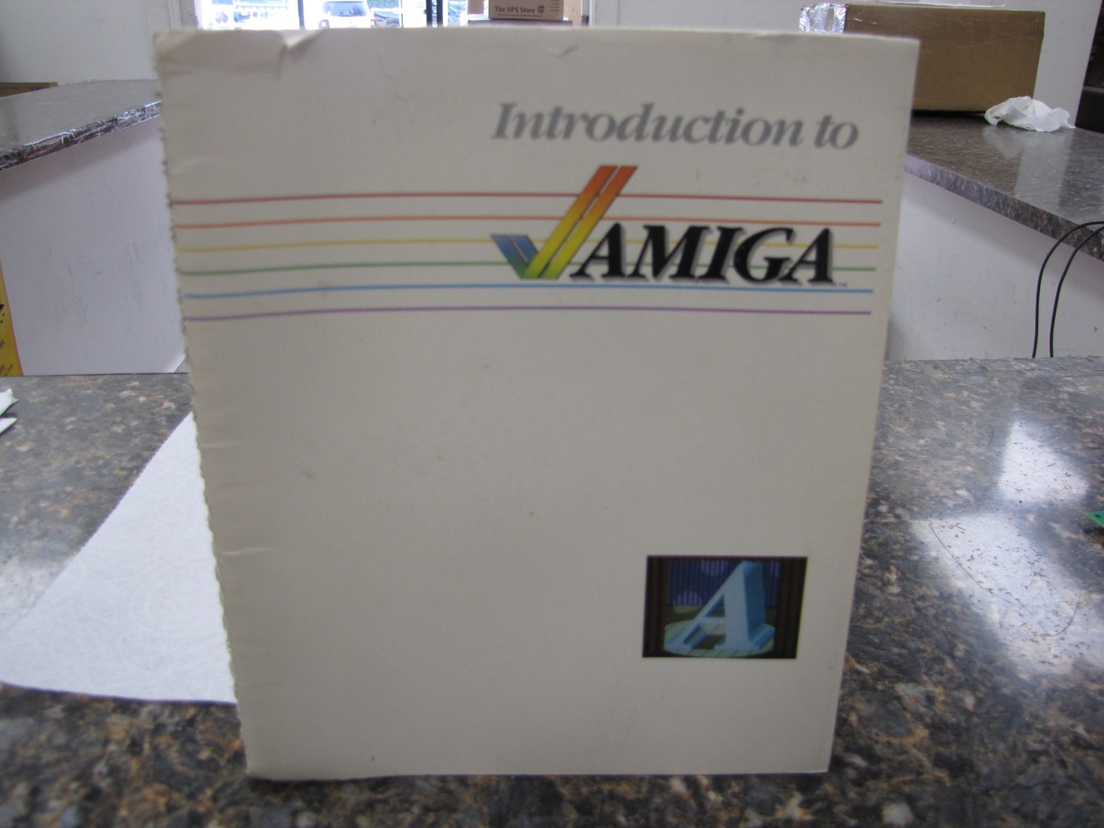 Vintage Introduction to AMIGA Book by Commodore-Amiga 1985 - NS9