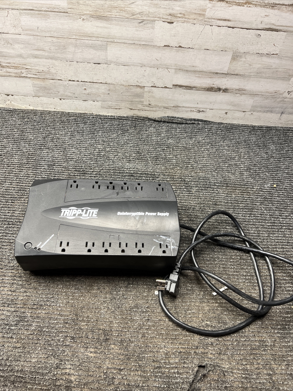 Used Tripp Lite UPS AVR750U 12-Outlet 450W 750VA UPS Desktop No battery Tested