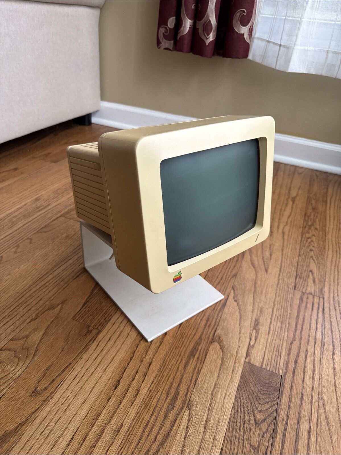 Vintage Apple Computer Monitor G090S A2M4090 w/ Stand - Tested