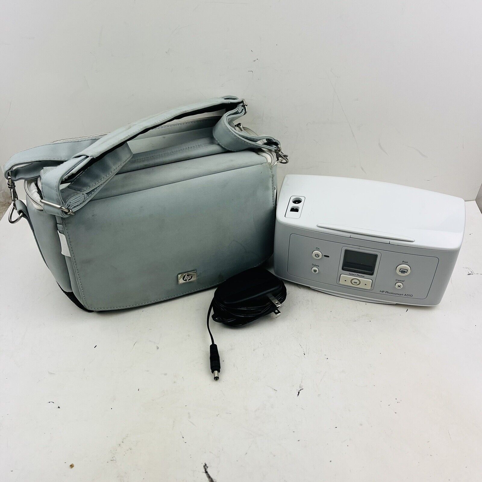 HP Photosmart A510 Q7024a Vivera Color Photo Printer With Carrying Case