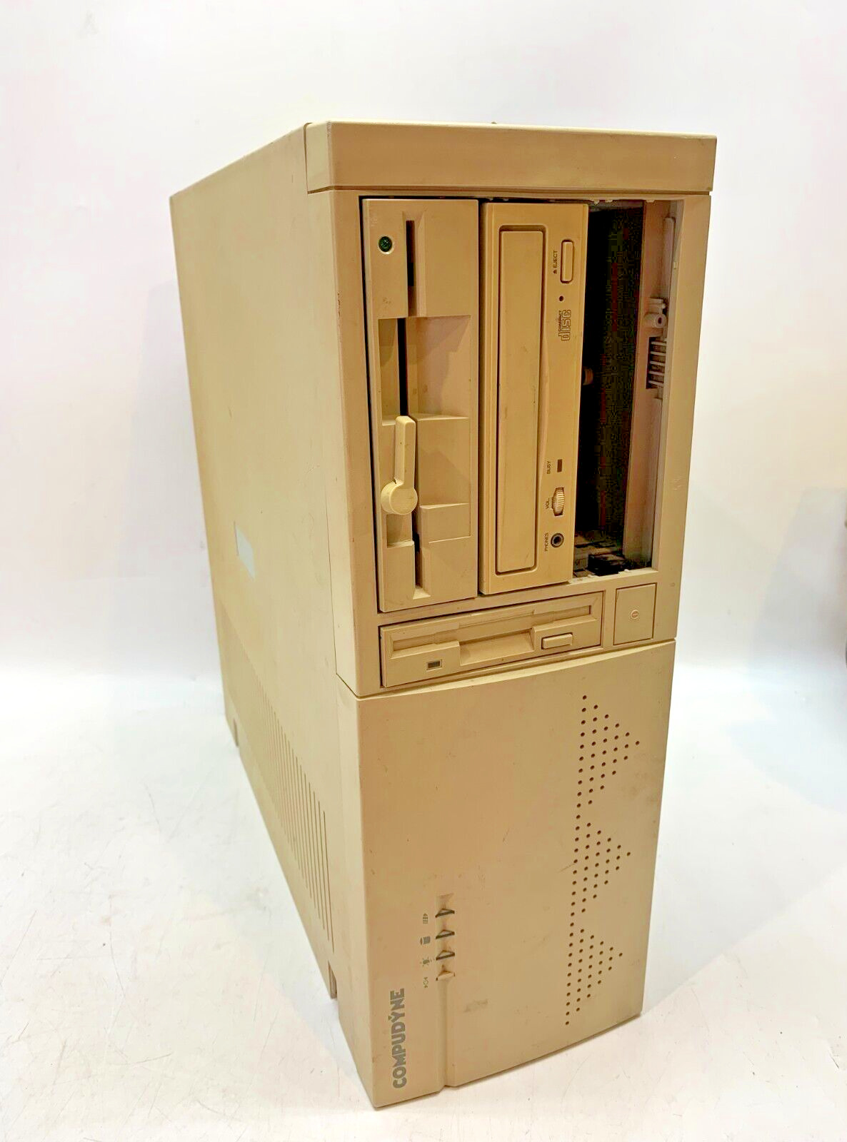 Vintage Compudyne Cyrix DX-33, 16MB, STB Horizon-VL Sound Blaster 16 No OS