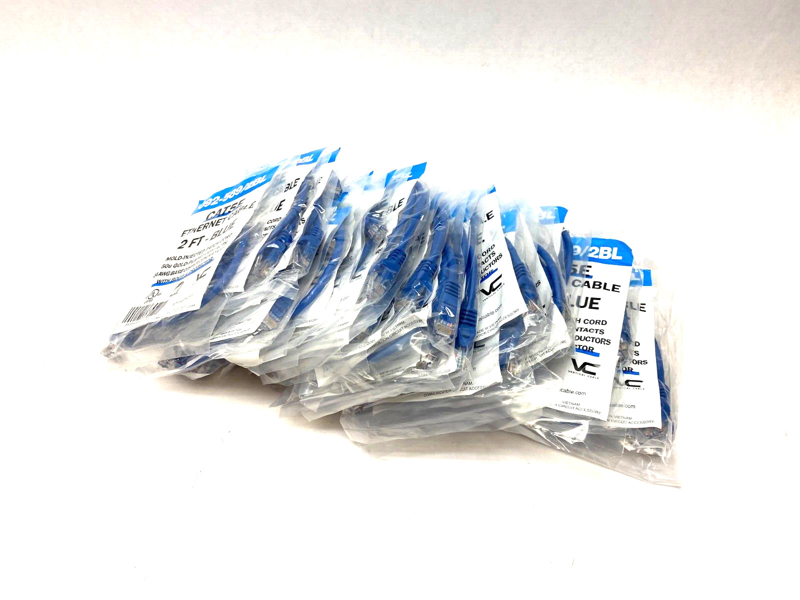 Vertical Cable 092-589/2BL Snagless Ethernet Patch Cable CAT5e 2' LOT OF 29