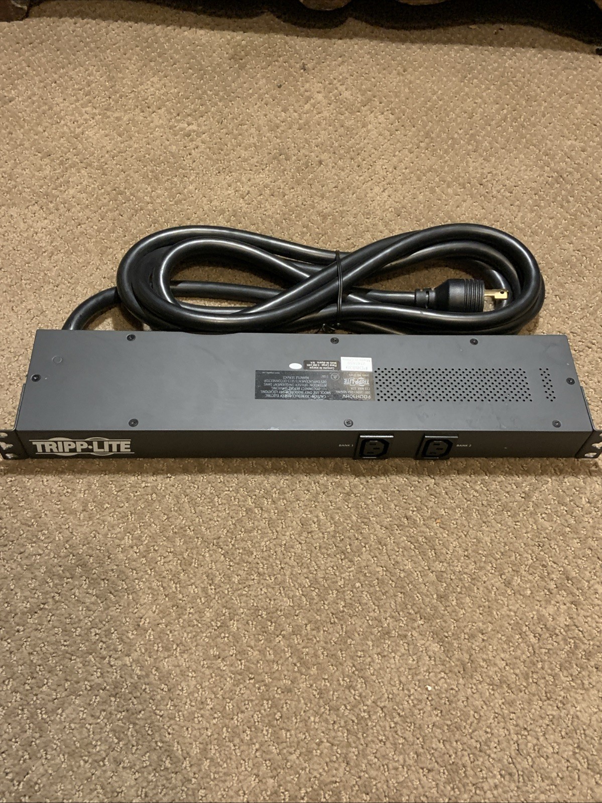 Tripp Lite PDUH30HV Power Distribution Unit 10 Outlets 200-240 Volts UNTESTED