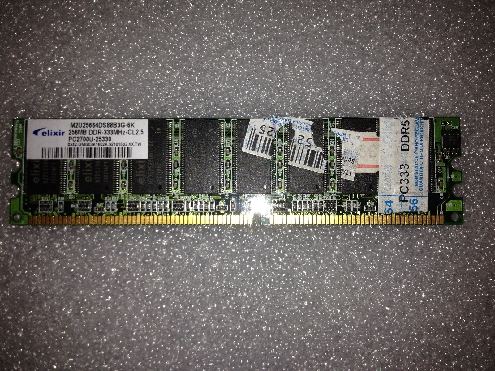 Elixir M2U25664DS88B3G-6K 256MB PC2700 333MHz CL2.5 184-Pin DDR Memory 
