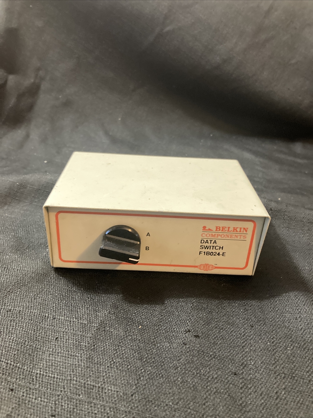 Vintage Original BELKIN Data Transfer Switch F1B024-E 2 port Switchbox 25 Pin
