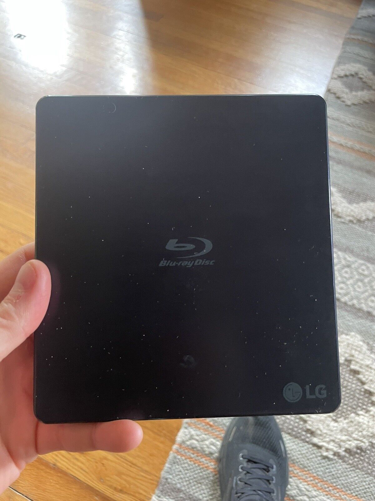 LG BP50NB40 USB 2.0 Slim Portable Blu-ray/ DVD Writer - Black