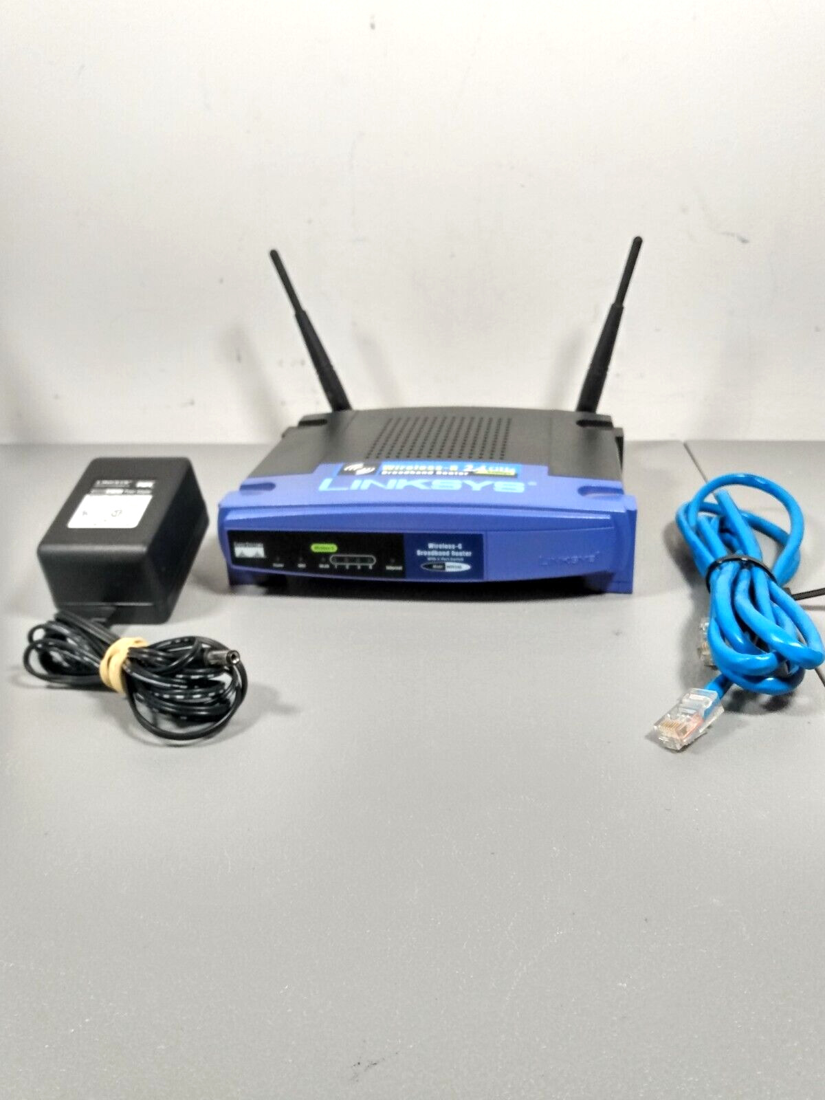 Linksys Wireless-G Broadband Router 2.4 GHz 54 Mbps 4-Port WRT54G Ver. 2 AS IS