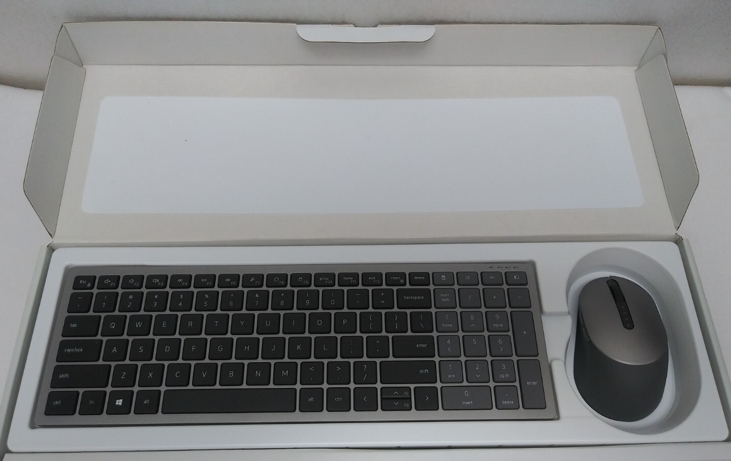 New Dell Multi-Device Wireless Keyboard and Mouse Combo KM7120W-GY-US NEW OPEN