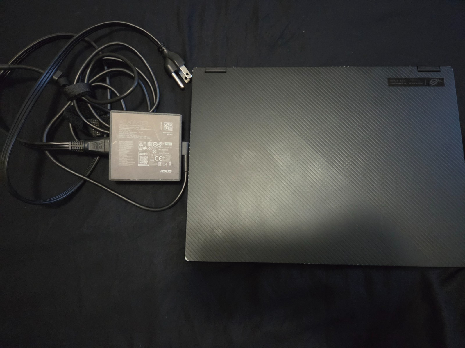 ASUS ROG Flow X13 GV301QE Ryzen 9 5900HS RTX 3050Ti 16GB 1TB SSD - READ Descript