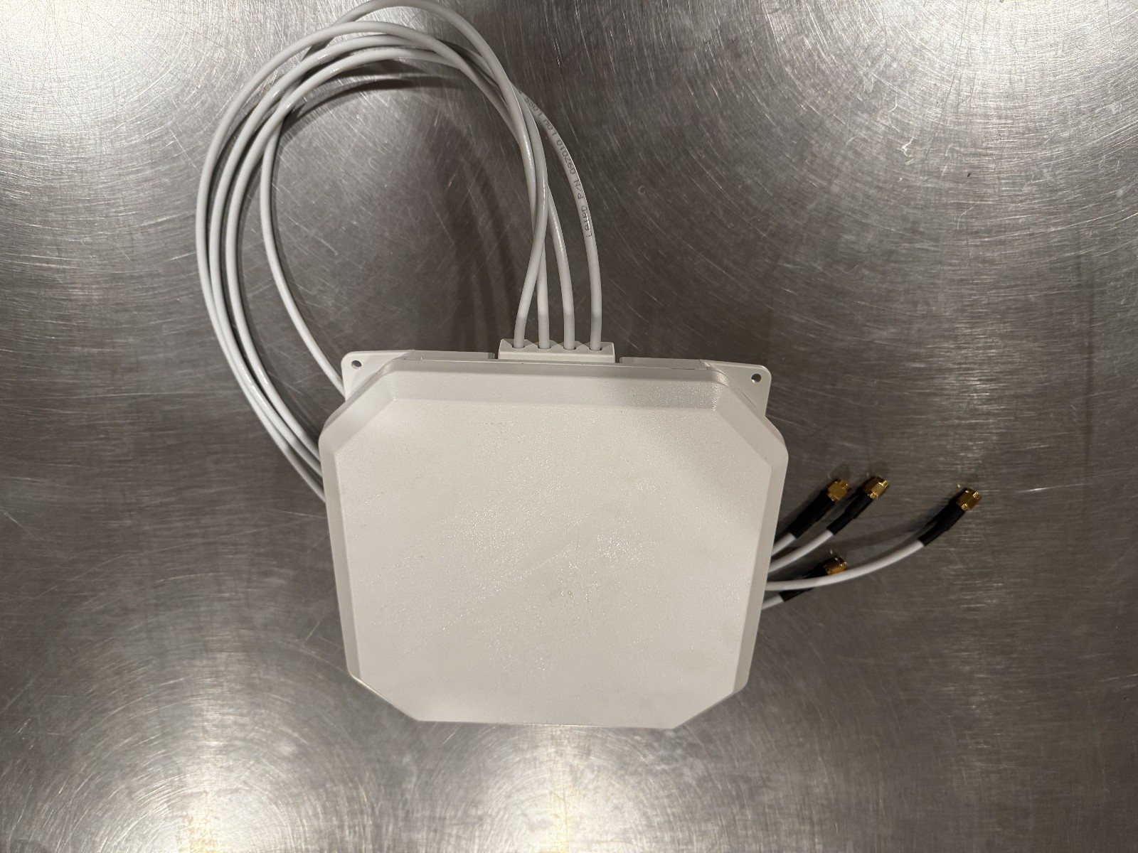 HPE/Aruba JW018A AP-ANT-45 2.4/5G 5dBi 4x4 Panel