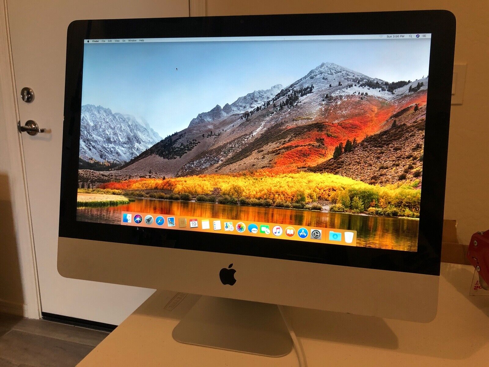 Working Apple iMac 21.5