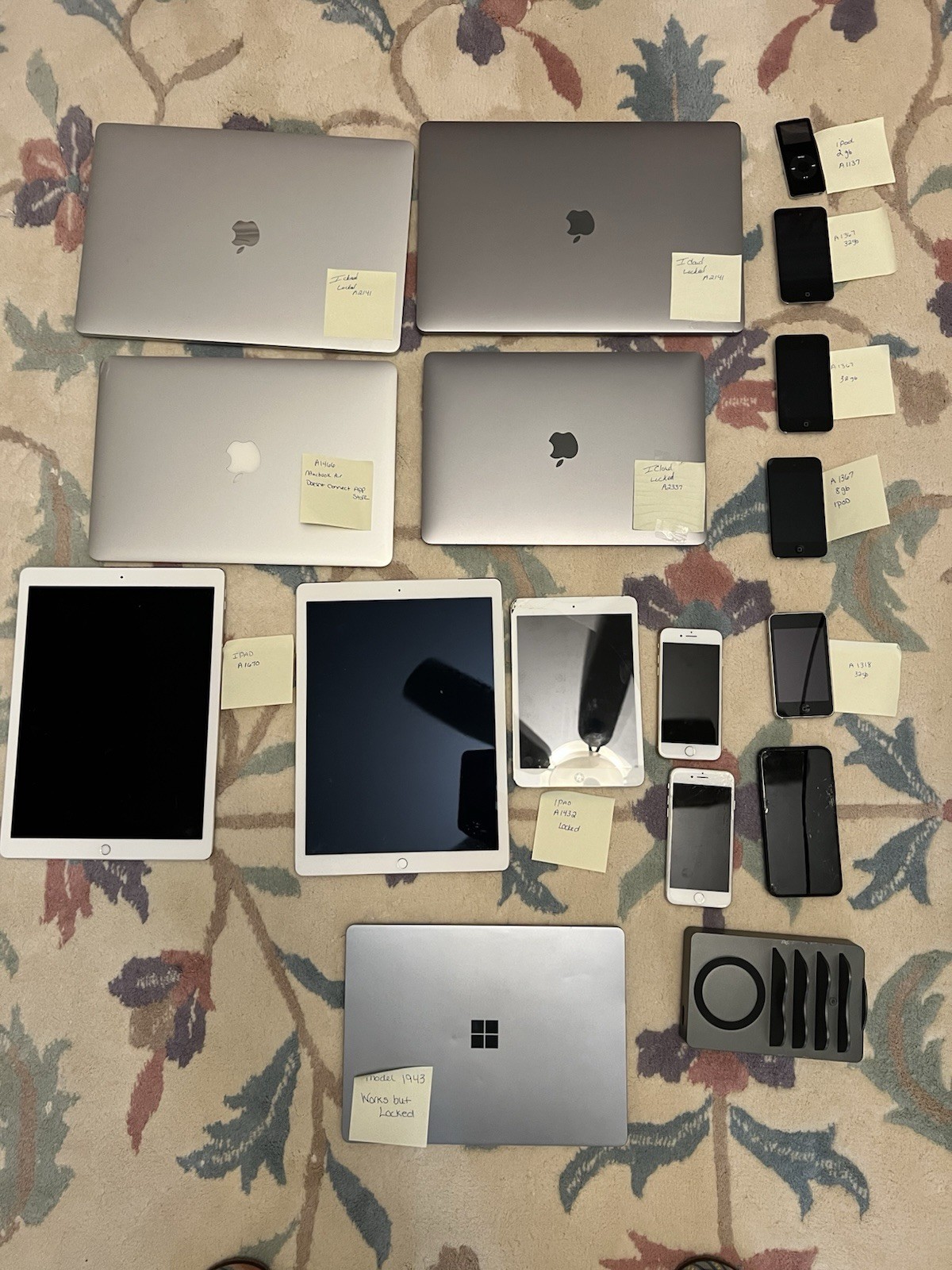 APPLE LAPTOP PARTS LOT Including iPod IPad Pro iPhones PARTS OR REPAIR READ NR