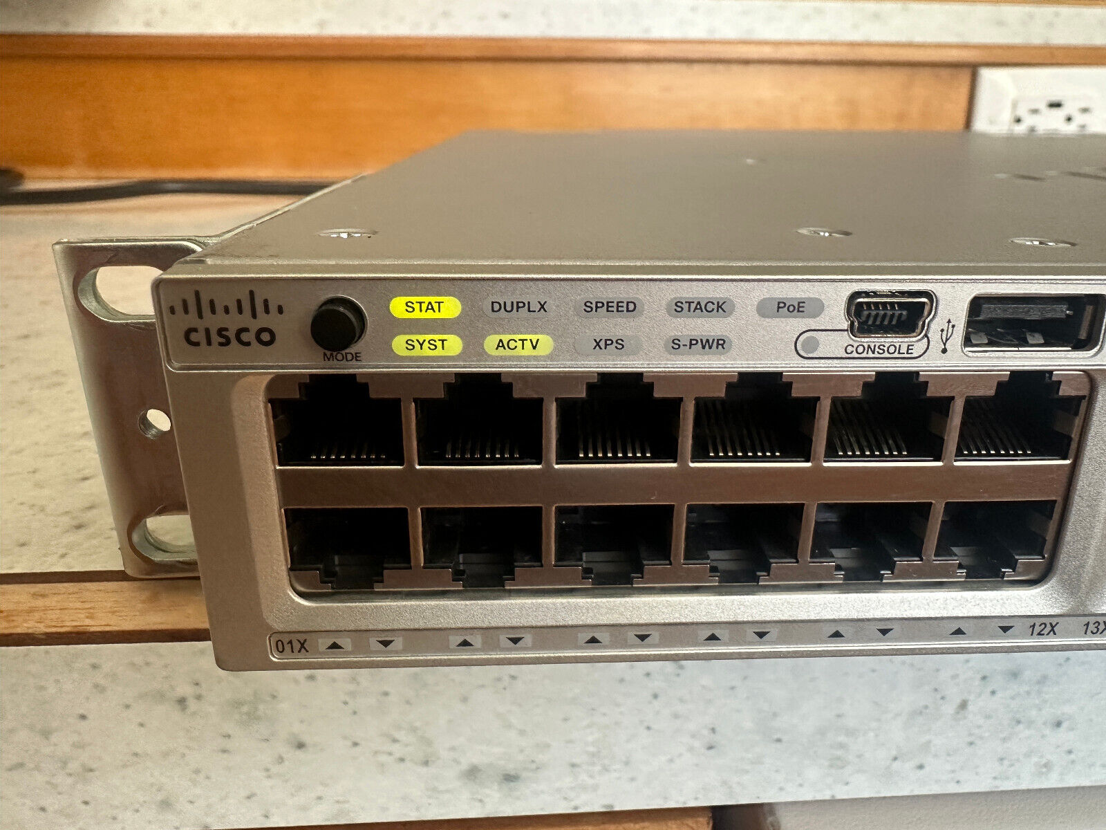 Cisco WS-C3850-48P-L 48-Port Gigabit 3850 PoE Switch w/ 1100 Watt PS