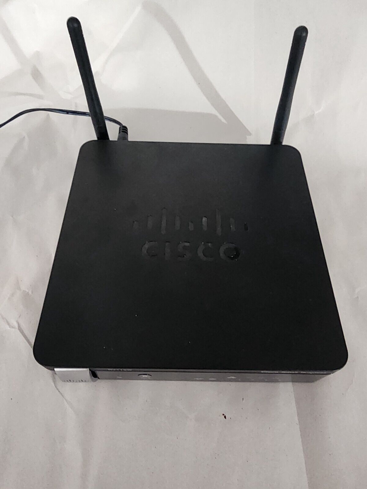 Cisco RV110W Small Office Wireless-N VPN Firewall Router w/ Adapter