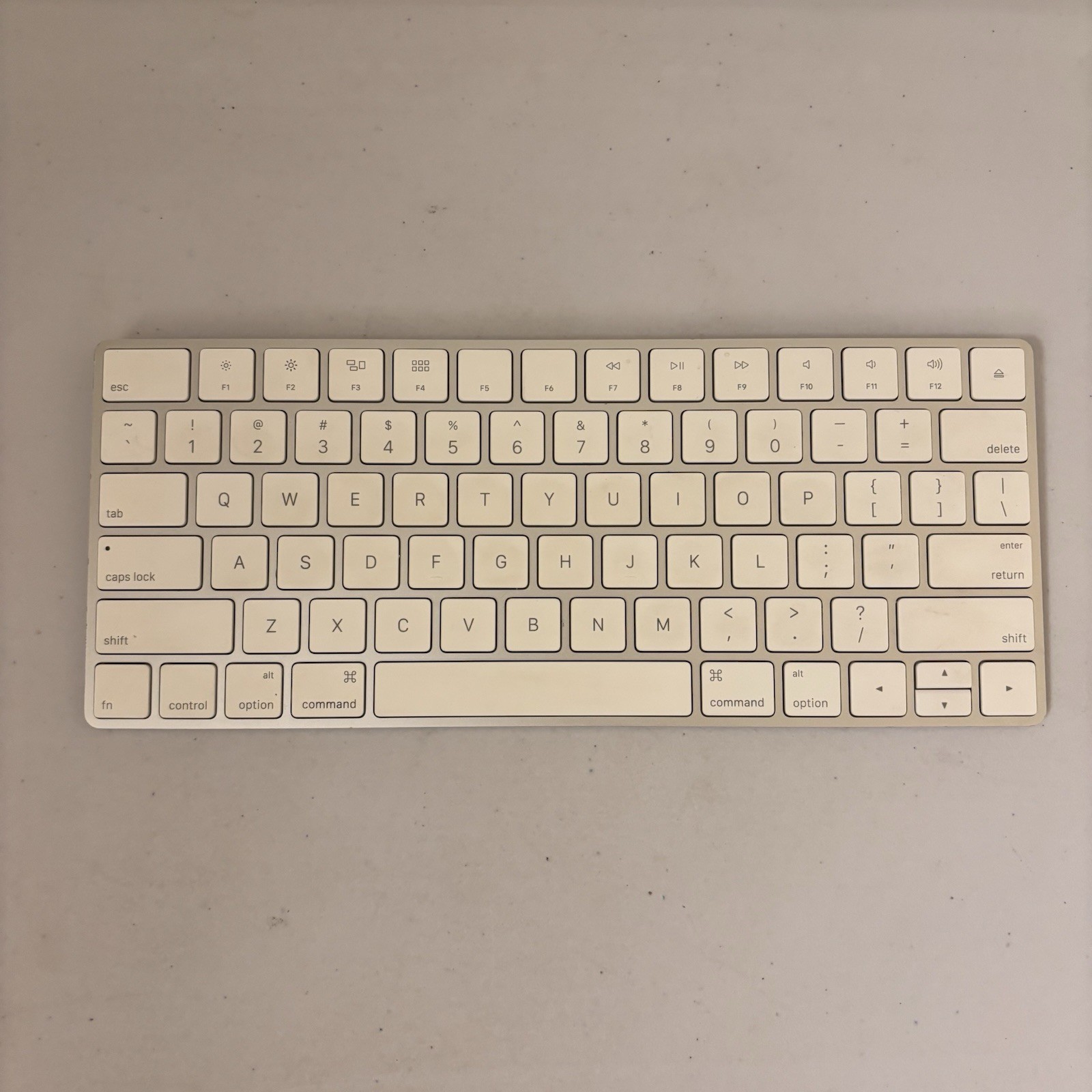 Apple Magic Keyboard A1644 Silver Wireless Bluetooth Keyboard