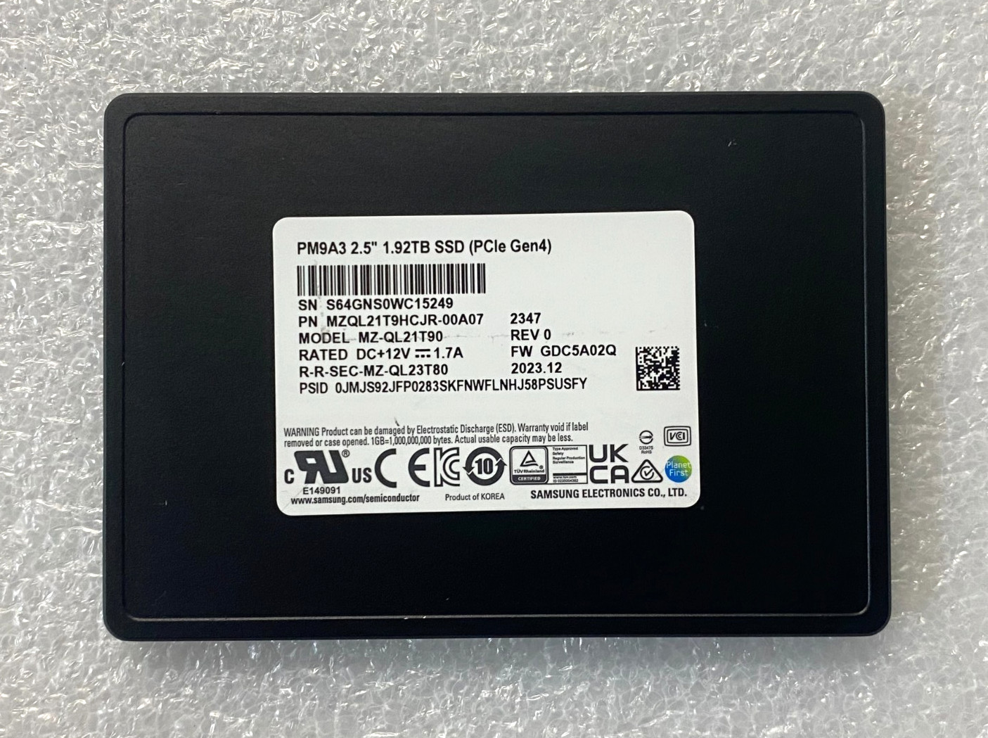 Samsung PM9A3 1.92TB SSD 2.5" NVME PCIE 4.0 MZ-QL21T90 MZQL21T9HCJR-00A07