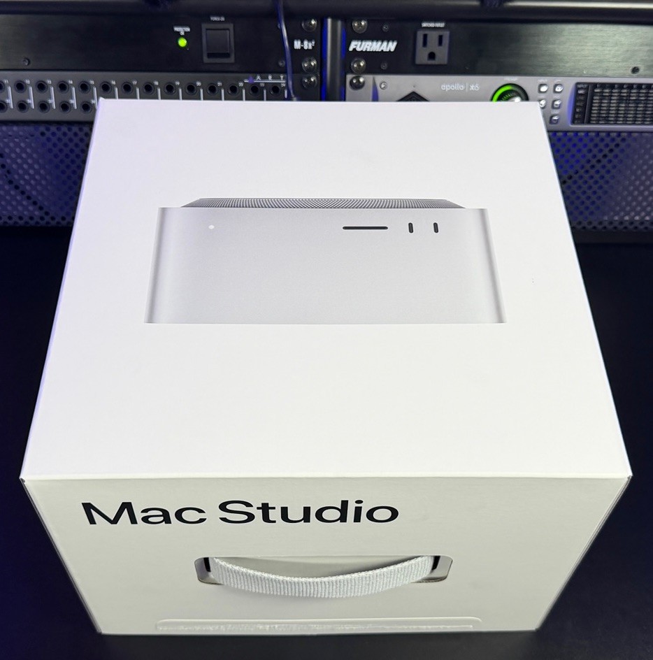 Apple Mac Studio M3 Ultra 28-Core CPU 60-Core GPU Desktop 96GB RAM 1TB SSD