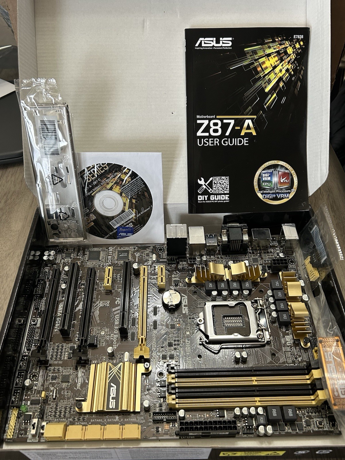 ASUS Z87-A Motherboard Windows Ready 8.1 LGA 1150 DDR3 Intel Ultra HD 4K