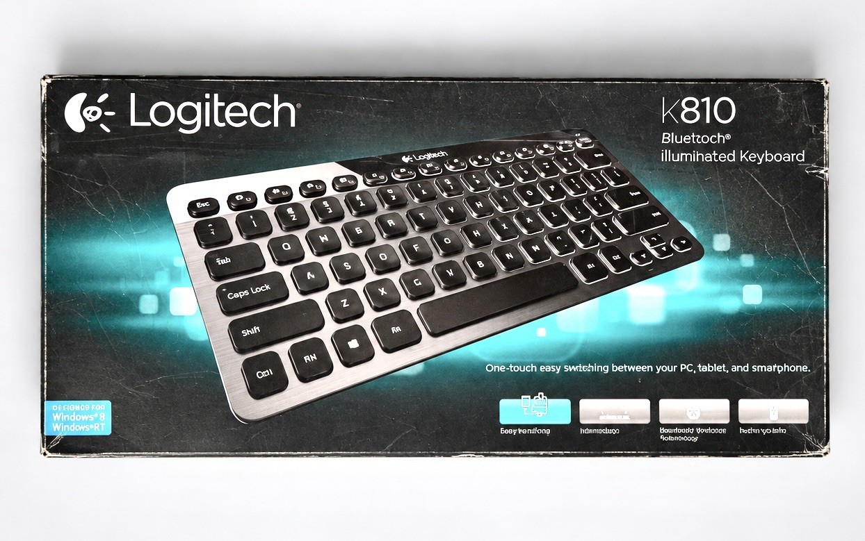 Logitech K810 Bluetooth Illuminated Wireless Keyboard Rechargeable Open Box